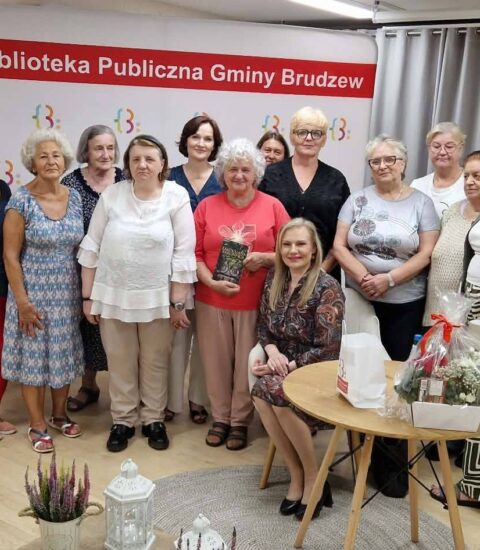 grupowe zdjęcie uczestników spotkania